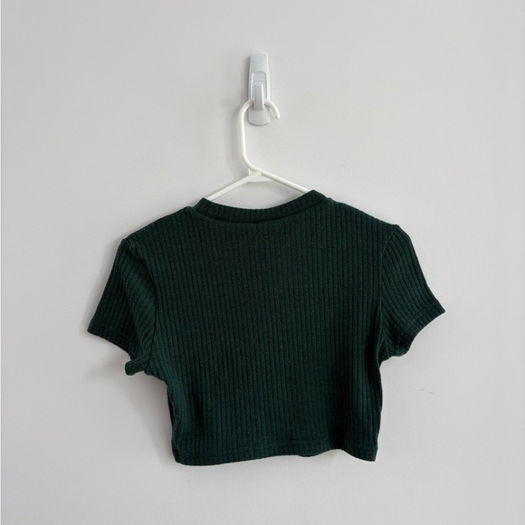 SHEIN Ribbed Short Sleeve Crop Top - Picture 3 of 4